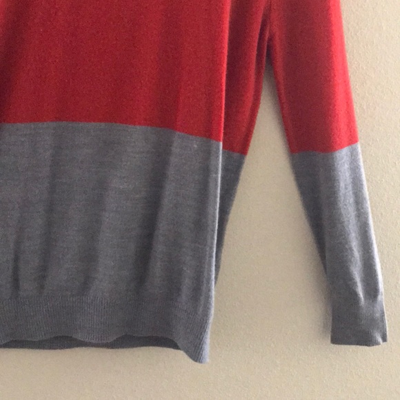 Color-block Pull-over sweater - Picture 2 of 3